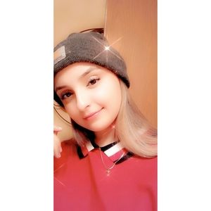 Meet your Posher, Ana